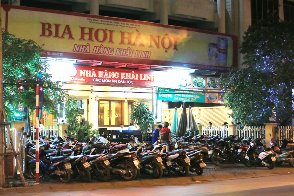 Hai tháng sau 'chiến dịch', vỉa hè Hà Nội có bị 'tái chiếm'? hai thang sau chien dich via he ha noi co bi tai chiem