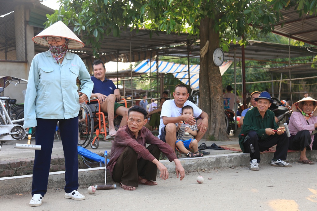 doc dao gia lang vac gay di choi mon the thao quy toc chau au