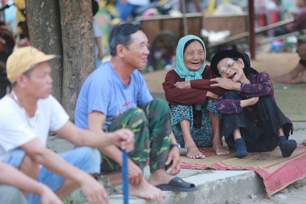 doc dao gia lang vac gay di choi mon the thao quy toc chau au