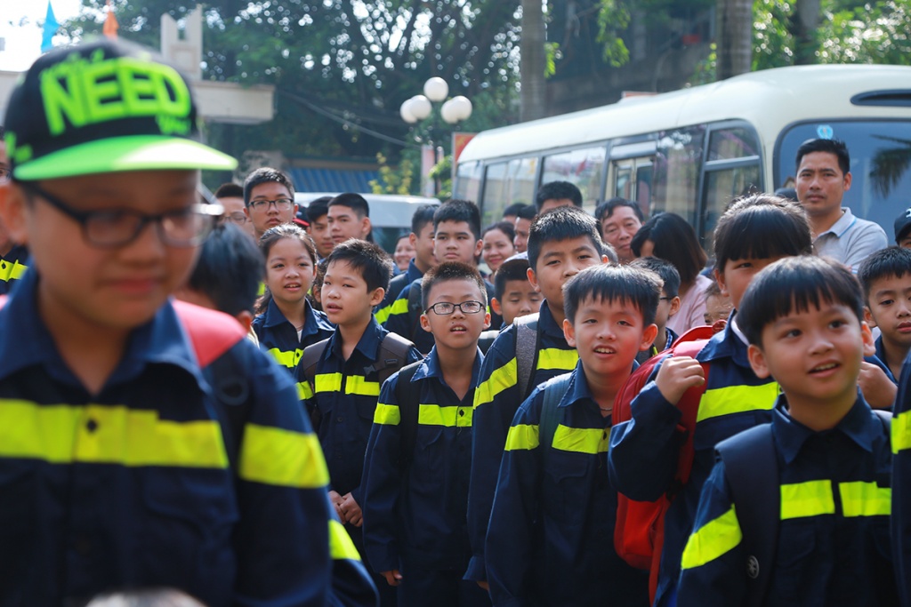 hang chuc hoc sinh thu do hao hung di hoc ky nang sinh ton