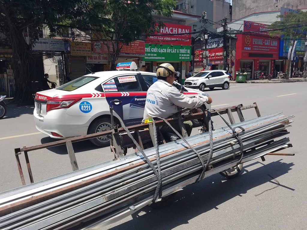 nhung chiec xe tu than hang ngay van hoanh hanh tai thu do