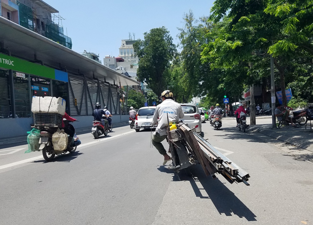 nhung chiec xe tu than hang ngay van hoanh hanh tai thu do
