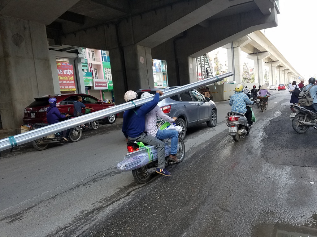 nhung chiec xe tu than hang ngay van hoanh hanh tai thu do