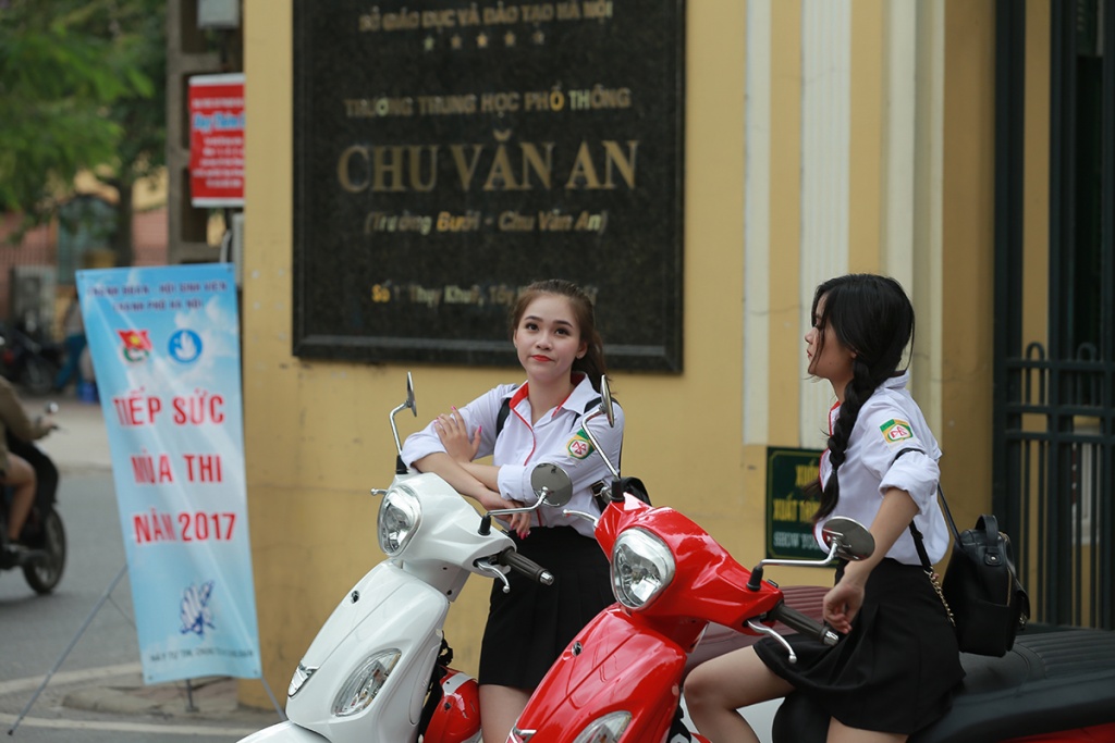 hy huu chup anh quang cao ngay truoc diem thi thpt quoc gia