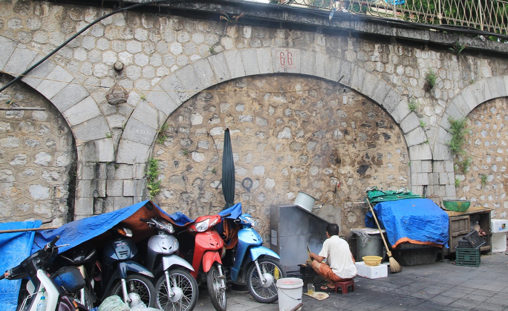 can canh 127 vom cau co chuan bi duoc duc thong o ha noi