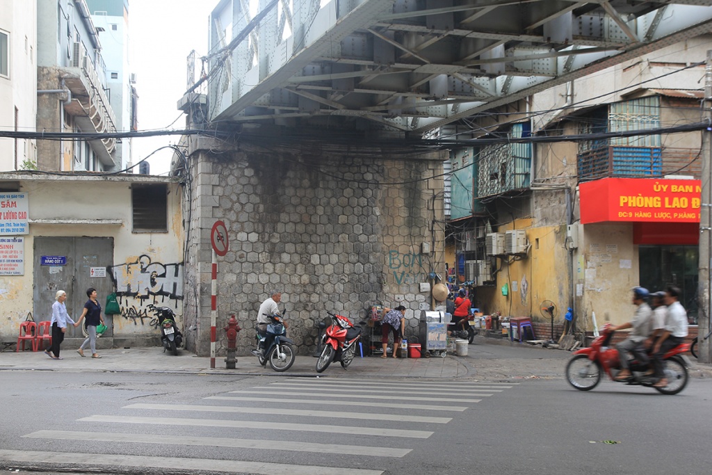 can canh 127 vom cau co chuan bi duoc duc thong o ha noi