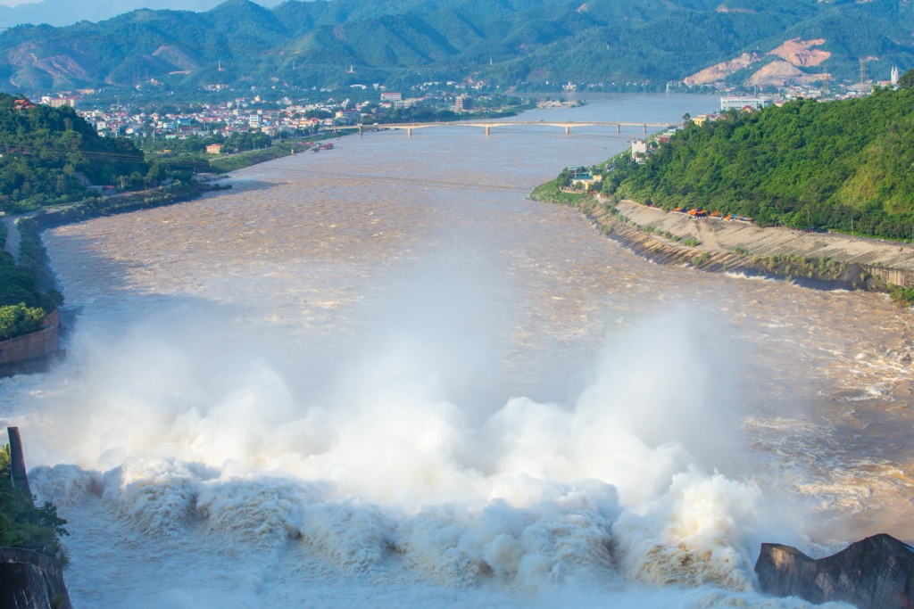 nhung hinh anh hiem thay ve thuy dien hoa binh 21 nam co 1 lan