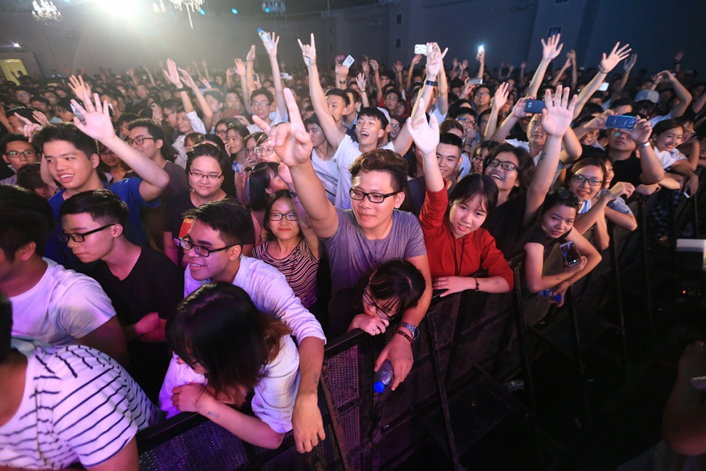 fan ham mo chay het minh trong dem dien nhin lai 10 nam hoat dong cua da lab