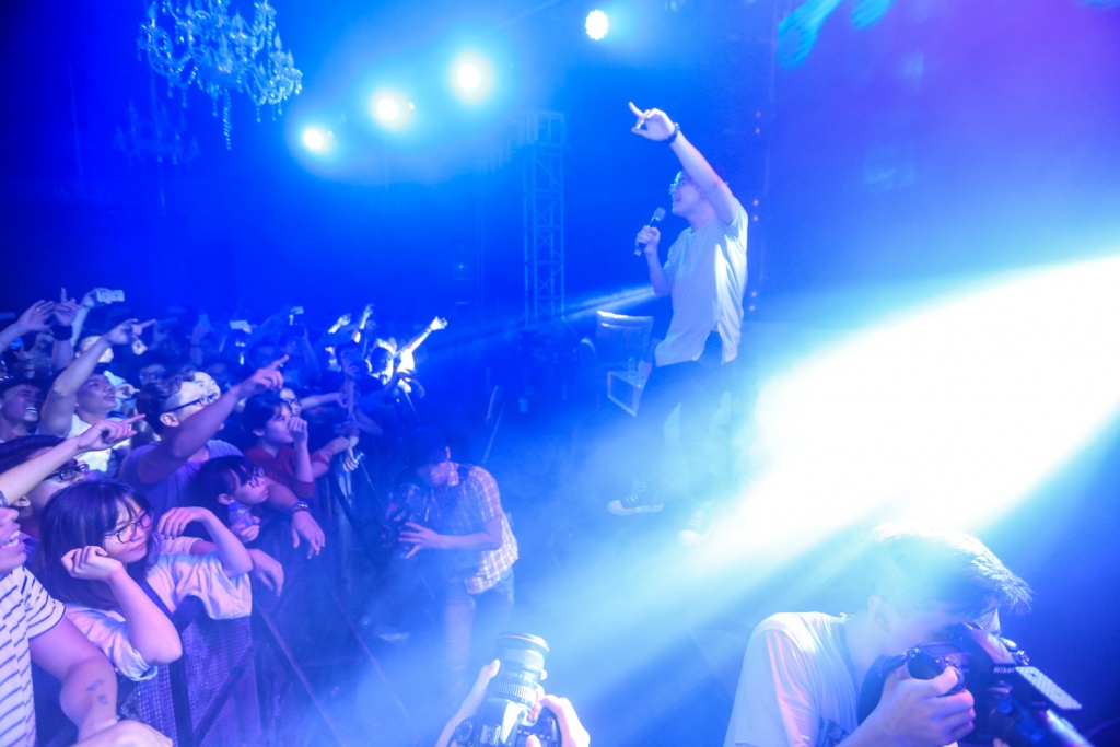 fan ham mo chay het minh trong dem dien nhin lai 10 nam hoat dong cua da lab