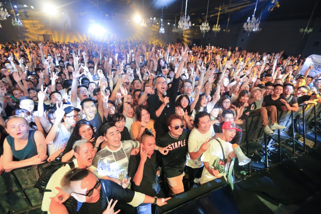 fan ham mo chay het minh trong dem dien nhin lai 10 nam hoat dong cua da lab