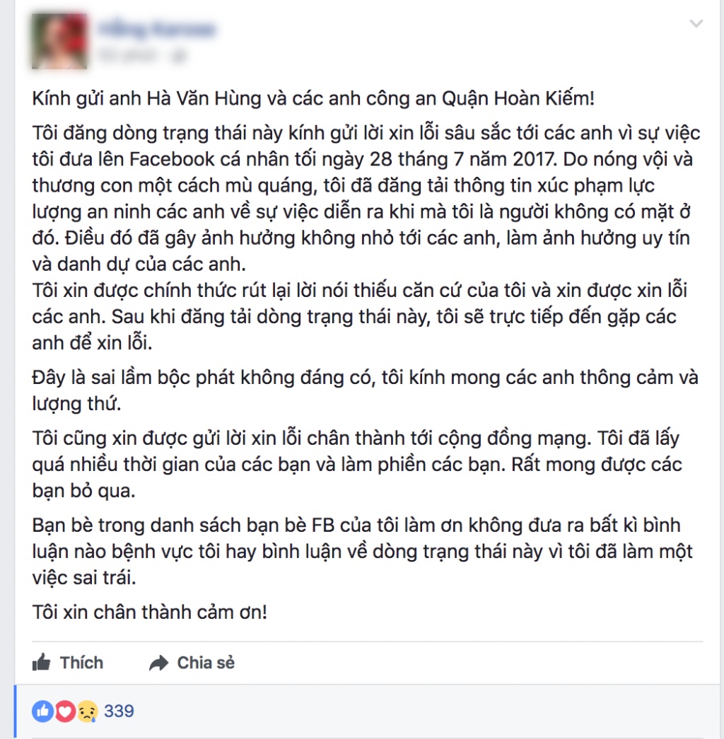 vu cam bieu dien tren pho di bo nguoi me xin loi vi da nong voi va thuong con mot cach mu quang