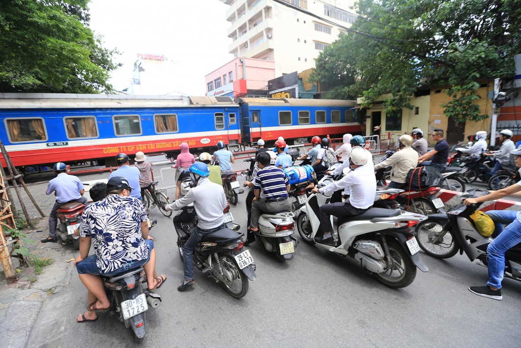 toan canh giao thong thu do khi co duong sat