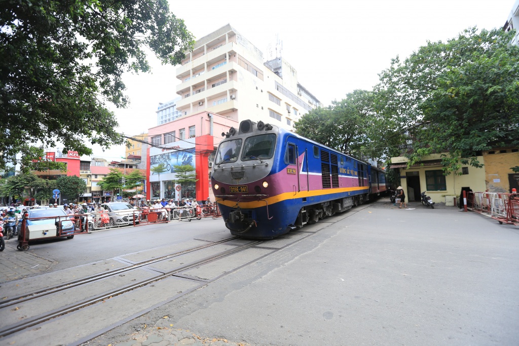 toan canh giao thong thu do khi co duong sat