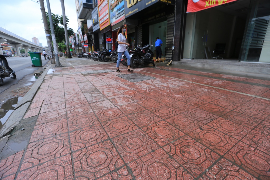 via he 12 quan tp ha noi dong loat khoac tam ao moi