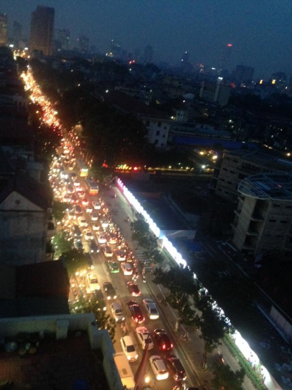 ha noi un tac kinh hoang gio tan tam
