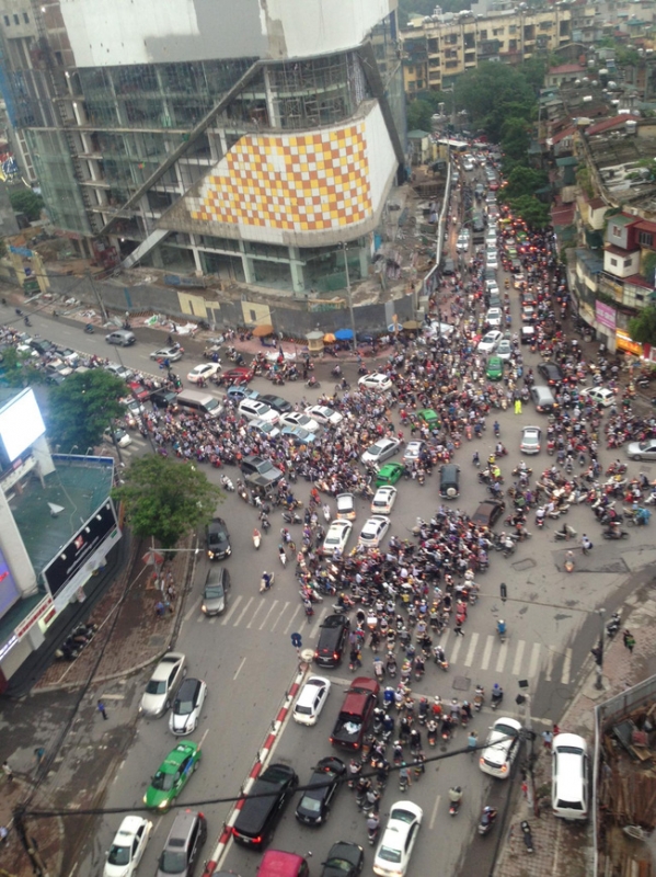 ha noi un tac kinh hoang gio tan tam