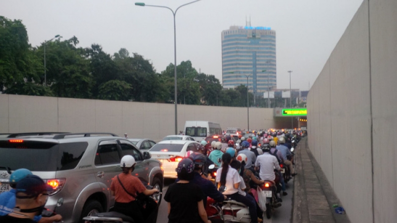 ha noi un tac kinh hoang gio tan tam