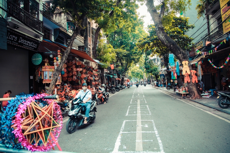 ha noi binh yen sang mua thu