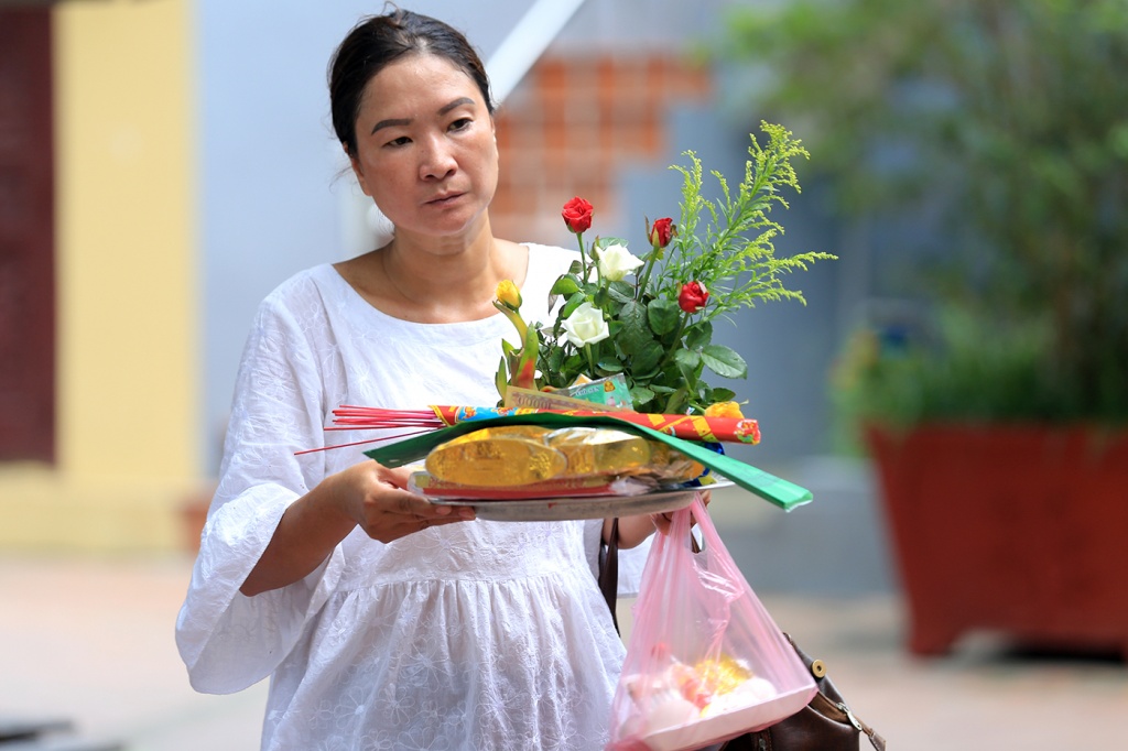 ngay cuoi cung ky nghi le nguoi ha noi tranh tu toi phu chua cung ram thang 7 som