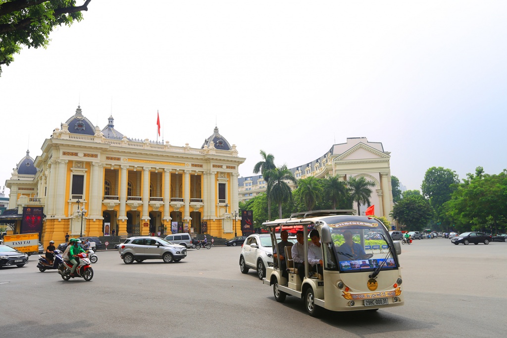 ngay dau tien mo cua nha hat lon ha noi dep kho cuong lai