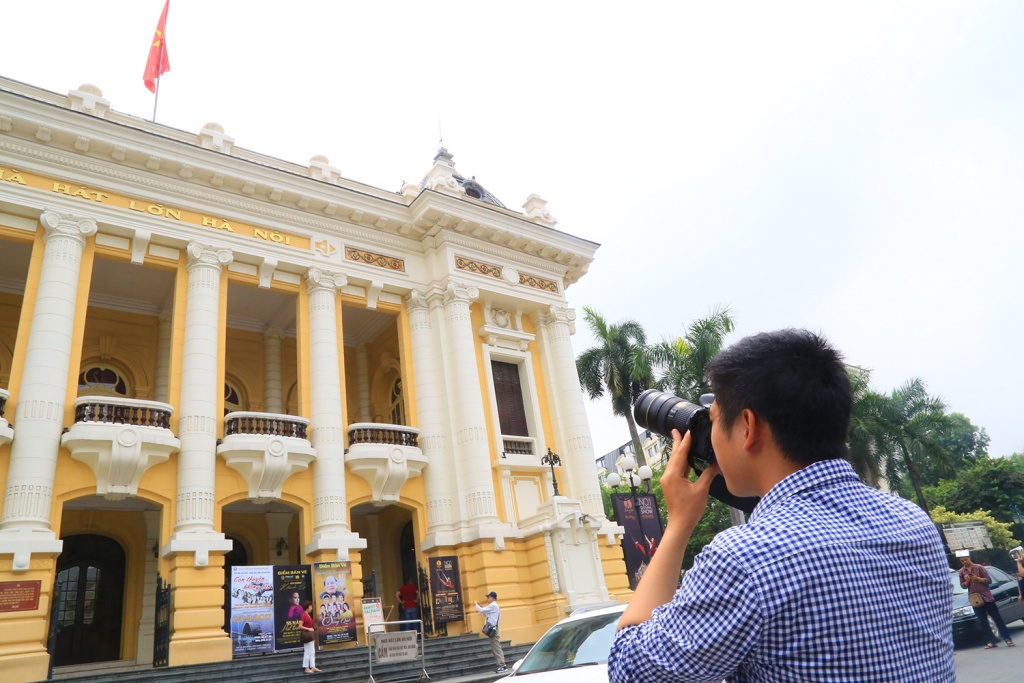 ngay dau tien mo cua nha hat lon ha noi dep kho cuong lai