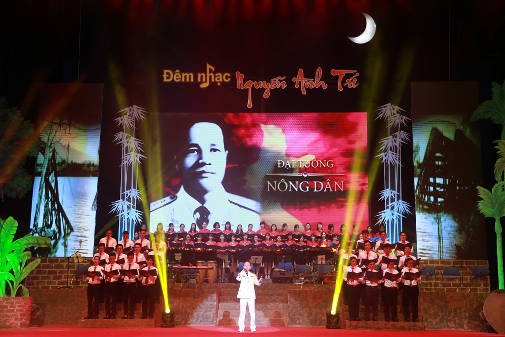 nhieu nghe si noi tieng gop mat trong dem nhac nguyen anh tri
