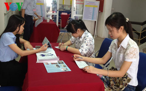 tang tuoi nghi huu co tuoc co hoi lao dong cua gioi tre
