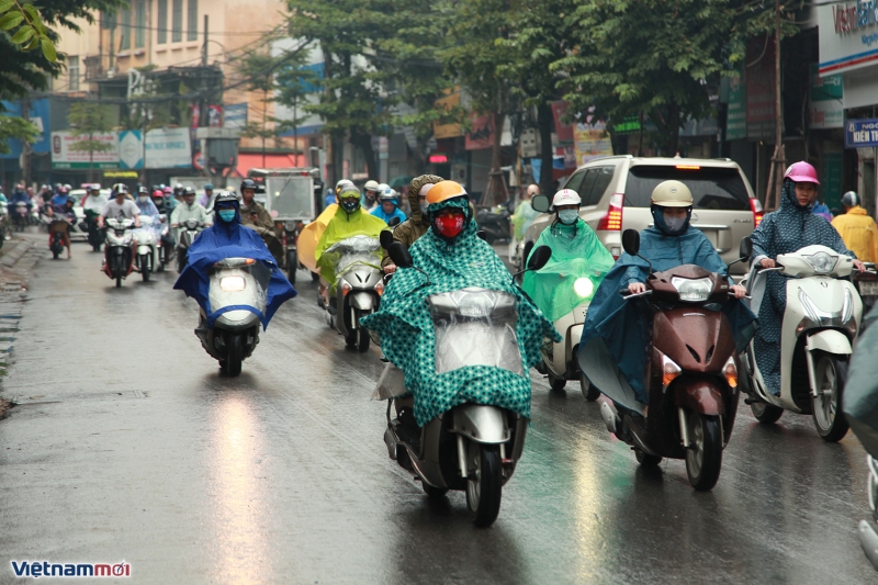 nguoi dan ha noi don dot khong khi lanh dau thu
