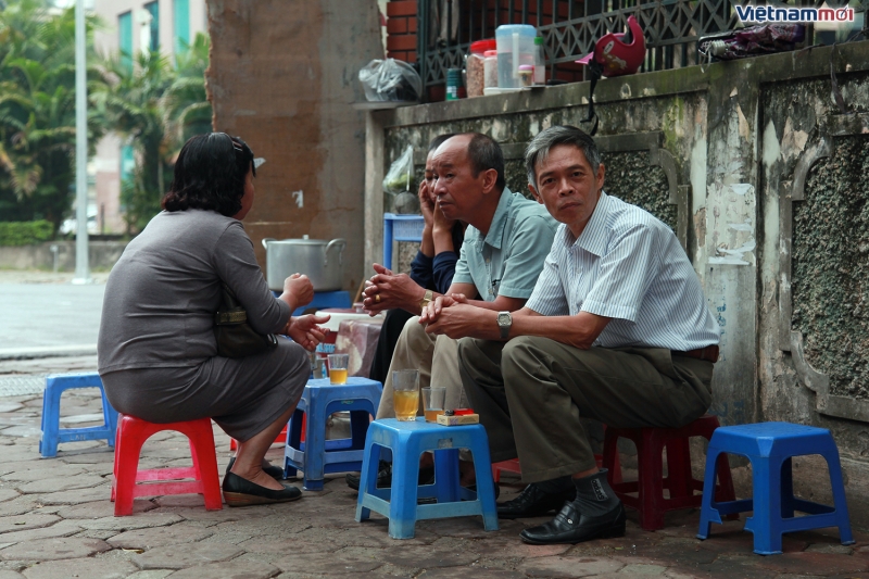 nguoi dan ha noi don dot khong khi lanh dau thu