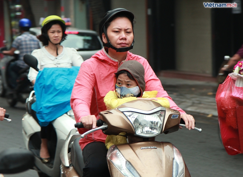 nguoi dan ha noi don dot khong khi lanh dau thu