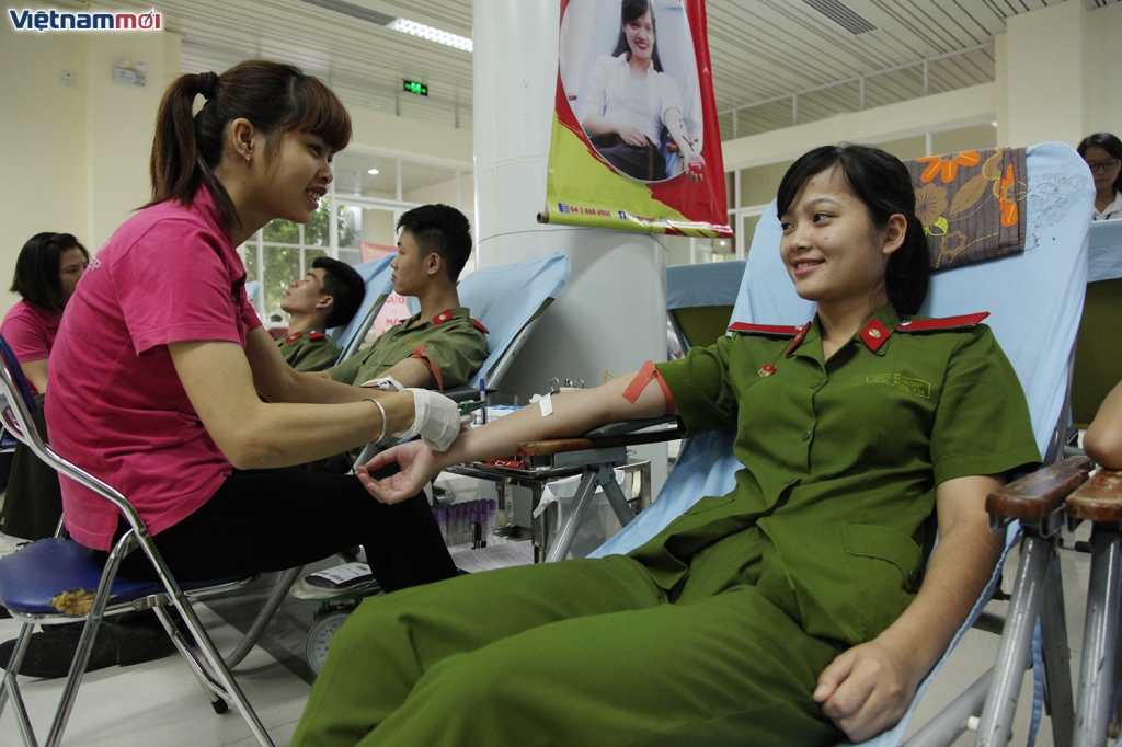 hang nghin don vi mau se duoc tiep nhan trong ngay hoi toi yeu to quoc toi