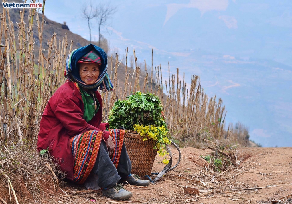 Vẻ đẹp 'mộc' của phụ nữ vùng cao trong lao động và sinh hoạt ve dep moc cua phu nu vung cao trong lao dong va sinh hoat