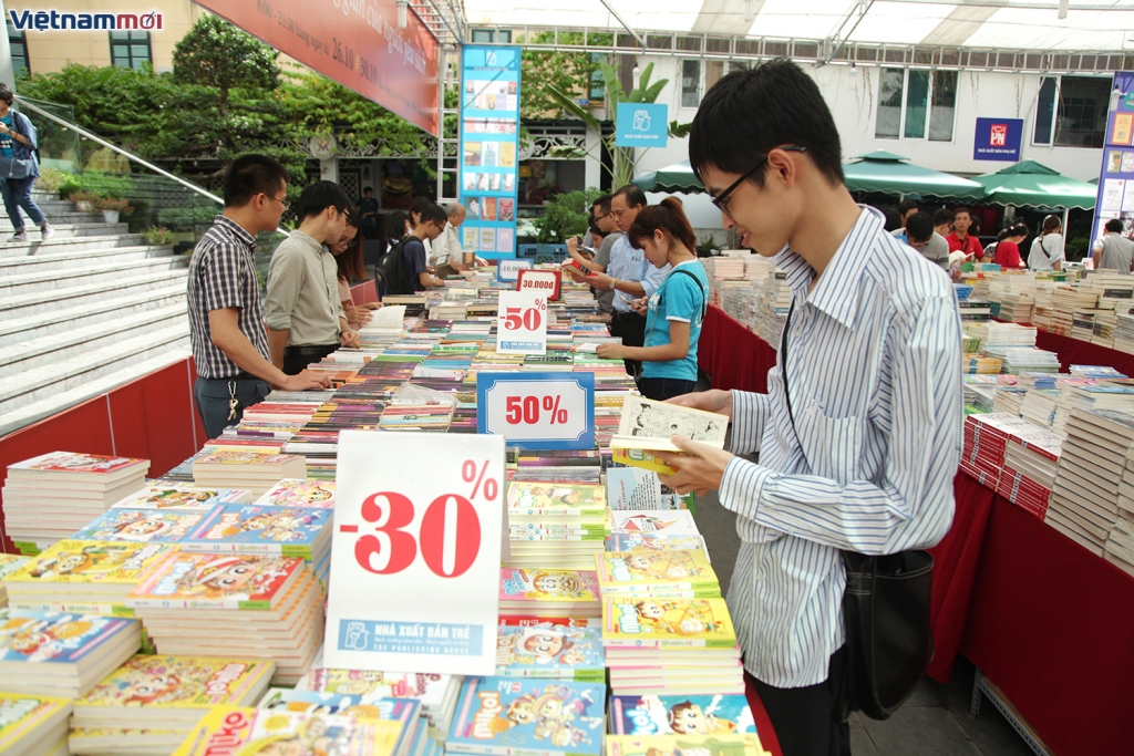 Khai mạc hội sách mùa thu, xuất hiện sách ‘độc bản’ có một không hai khai mac hoi sach mua thu xuat hien sach doc ban co mot khong hai