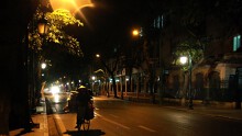 Đêm Hà Nội cóng buốt cùng những giấc ngủ... vỉa hè