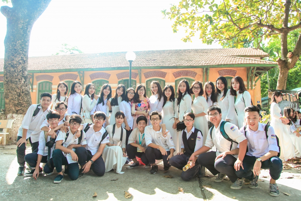 thay tro truong chu van an boi hoi tu hoi nhan ngay nha giao viet nam