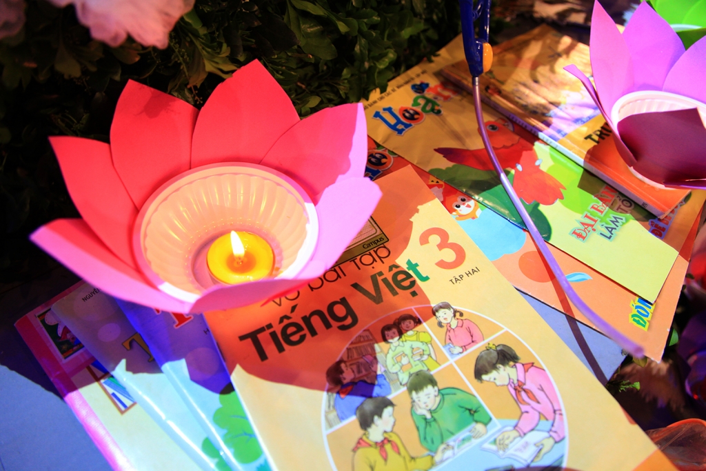 lung linh anh nen tuong niem nhung nan nhan tu vong do tai nan giao thong