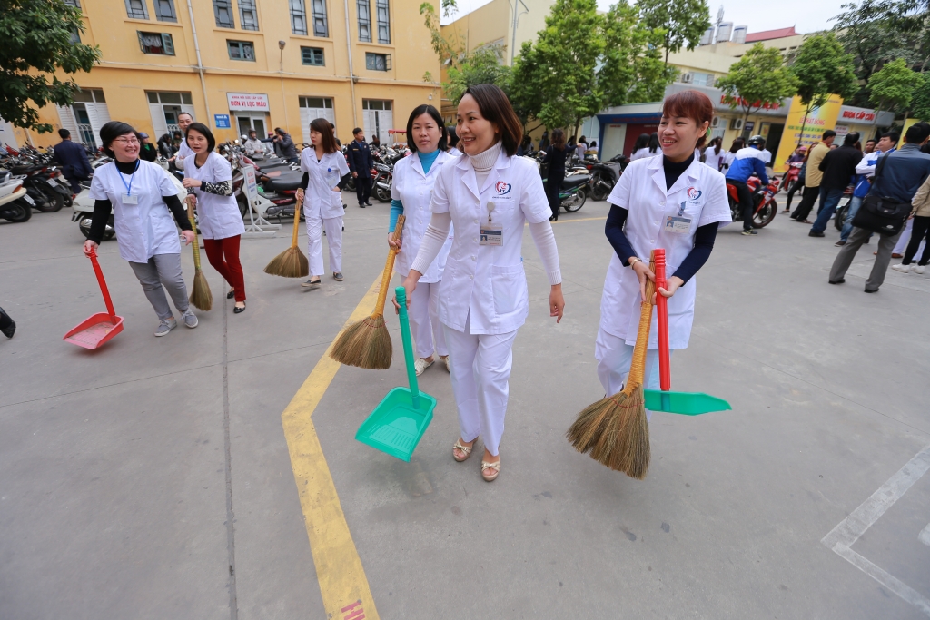 ha noi to chuc ra quan giu gin ve sinh moi truongcat bot anh