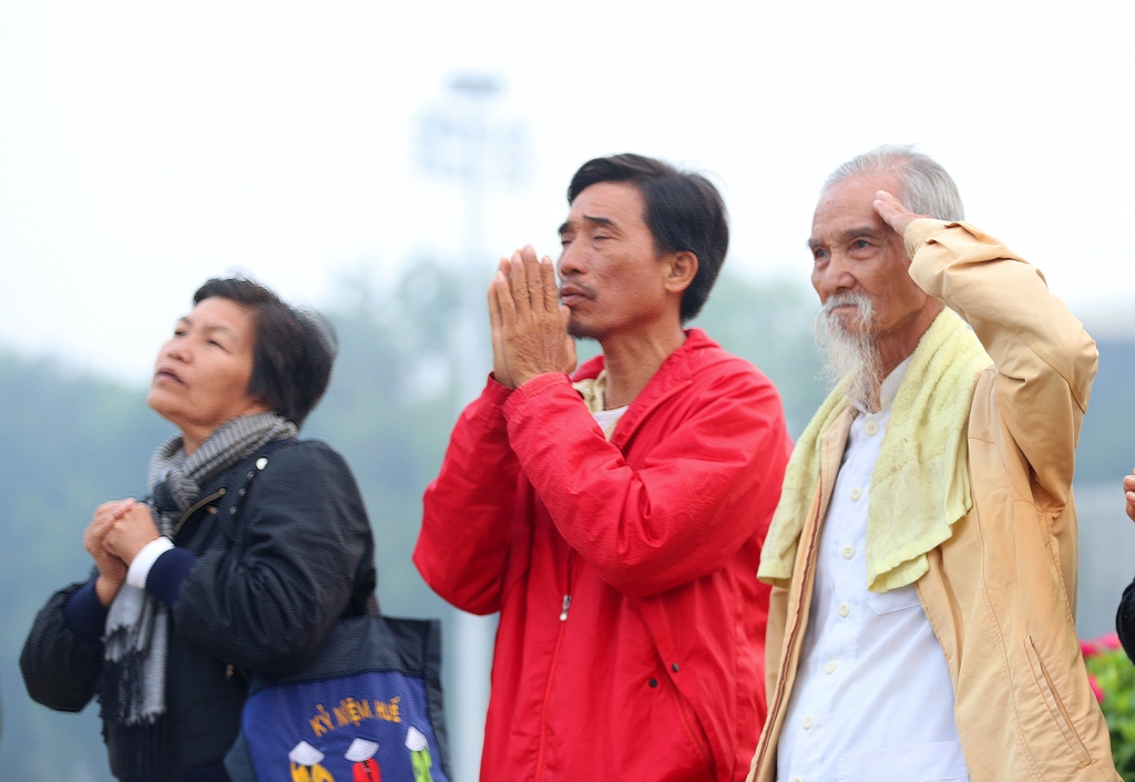 ha noi treo co ru trong ngay quoc tang lanh tu fidel castro