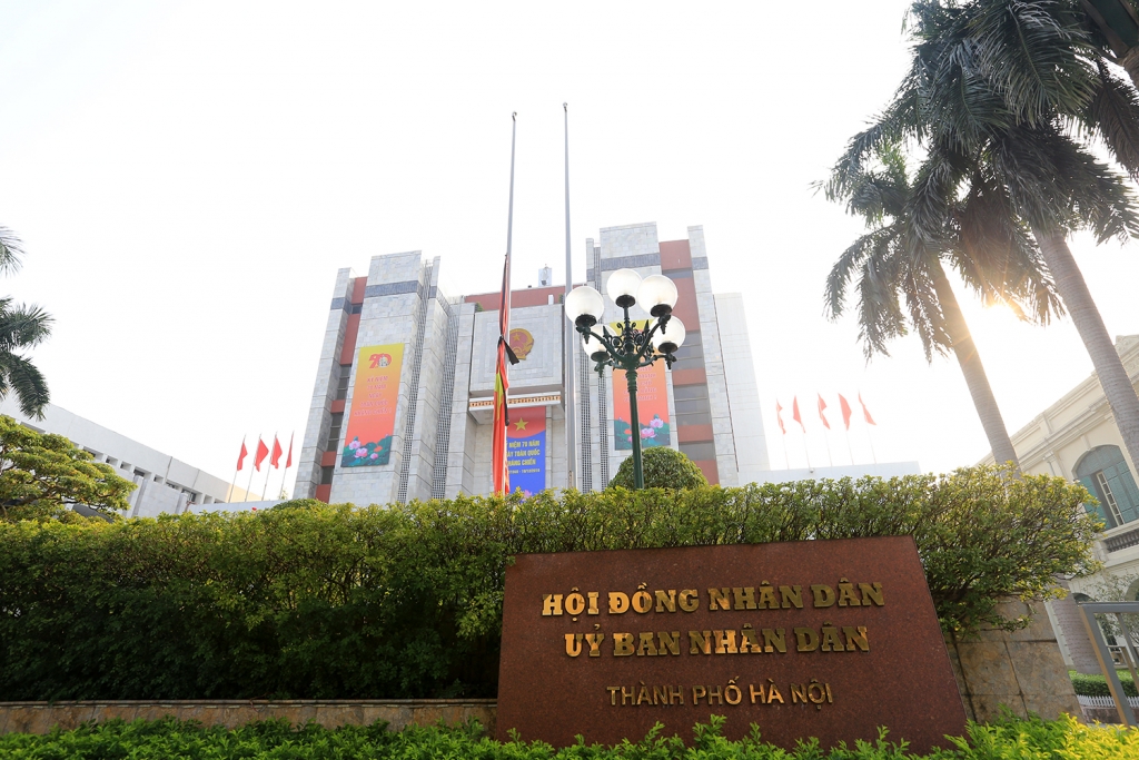 ha noi treo co ru trong ngay quoc tang lanh tu fidel castro