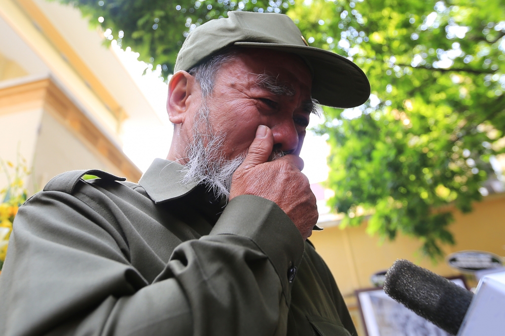 ha noi treo co ru trong ngay quoc tang lanh tu fidel castro