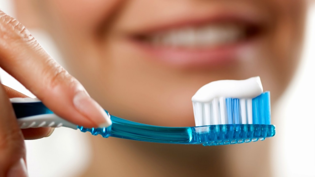 Đánh răng đúng cách giúp bạn ngăn ngừa bệnh ung thư thực quản danh rang dung cach giup ban ngan ngua benh ung thu thuc quan
