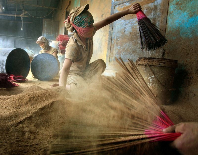 nhung tac hai kinh hoang cua khoi huong se khien ban giat minh