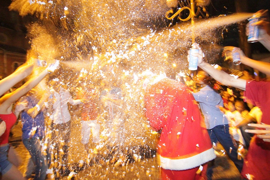di choi noel vui may cung dung mua nhung do choi doc hai nay