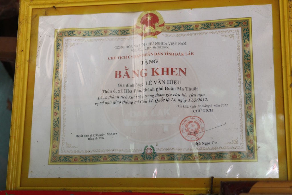 dak lak khac tinh cua ha ba tren dong serepok