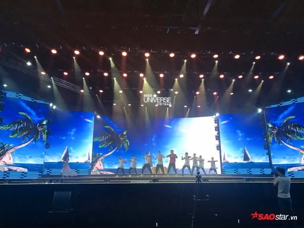 khong phai hoang thuy hay mau thuy btc chon le thi thu trang lam hoa hau gia dinh