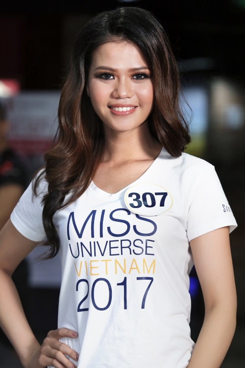 khong phai hoang thuy hay mau thuy btc chon le thi thu trang lam hoa hau gia dinh