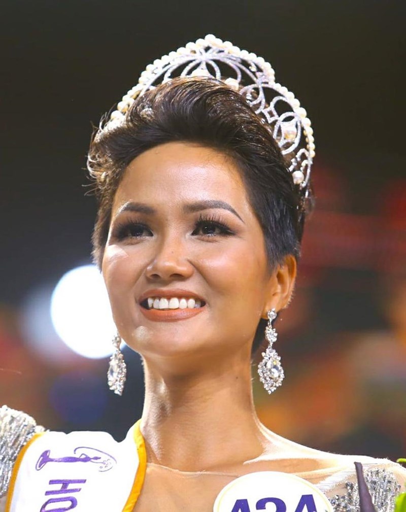 bong dung bi miet thi hoa hau hhen nie khang dinh rong long cho qua