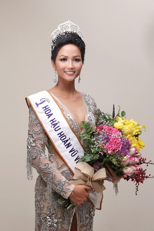 bong dung bi miet thi hoa hau hhen nie khang dinh rong long cho qua