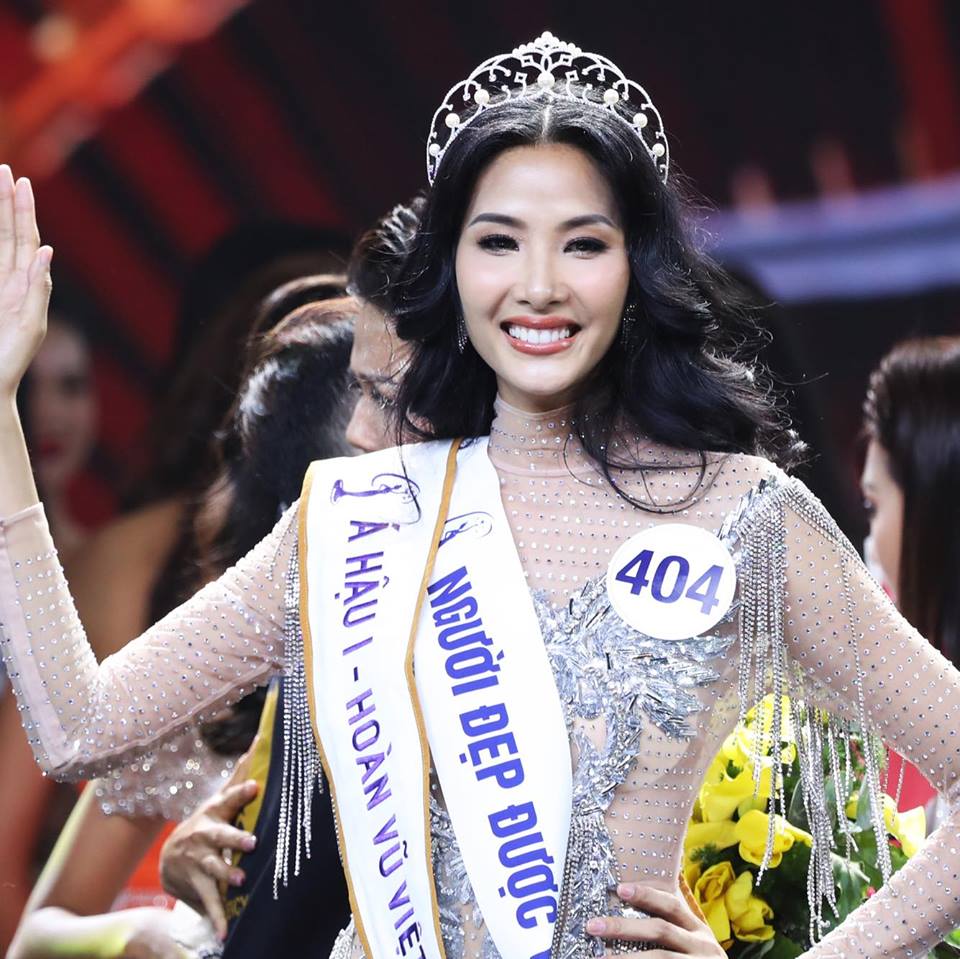tuoi tho bi mia mai nha ngheo khong lo kiem tien ma con di hoc cua a hau hoang thuy