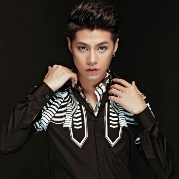 noo phuoc thinh gap su co lo noi y trong luc livestream cung nguoi ham mo